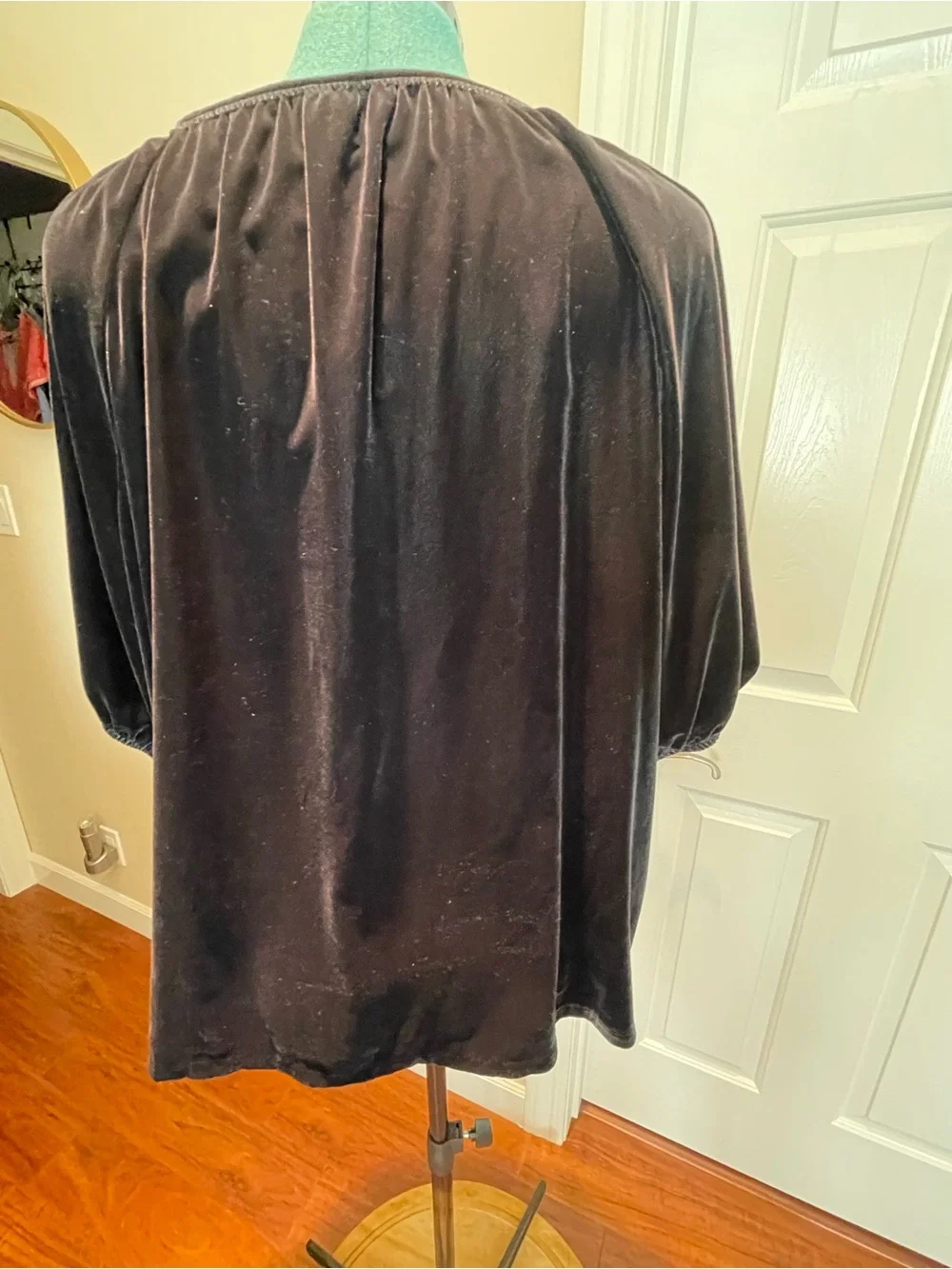 Old Navy Black Velvet Scoop-Neck Puff-Sleeve Top